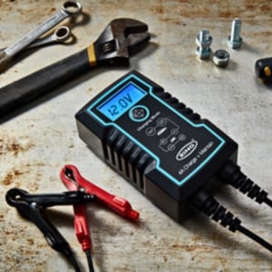 Ring 6/12V 4A Intelligent Battery Charger – Automotive Charger & Accessory
